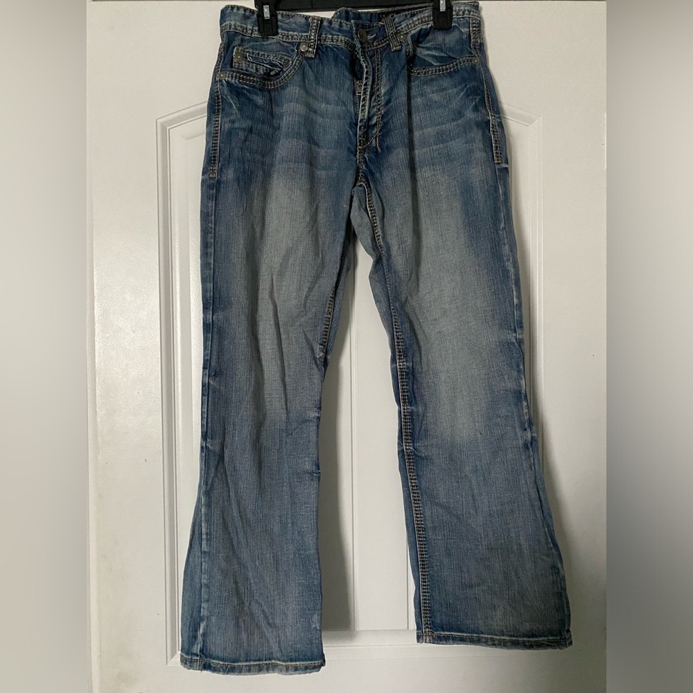 TK Axel TreadwellMen’s Relaxed Straight Leg Light/ Medium Wash Denim Jeans-32x30